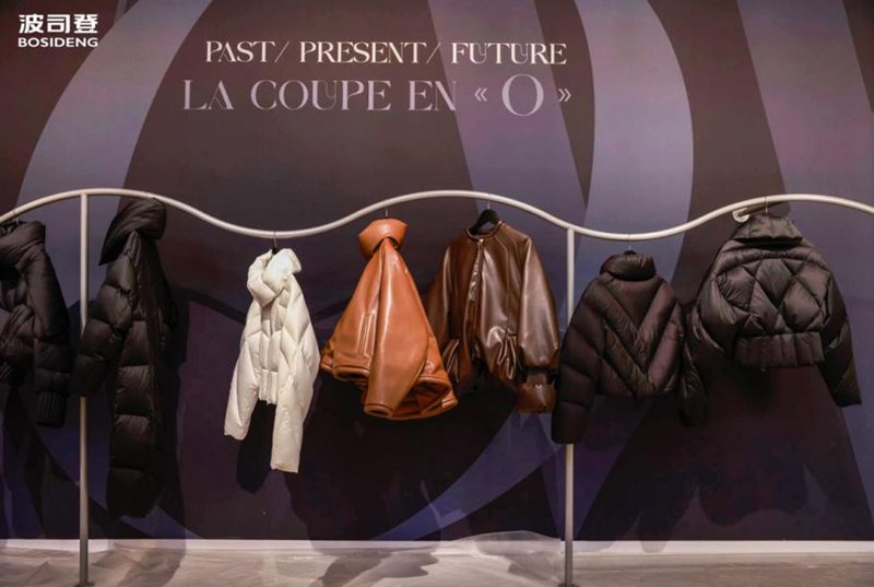 找不到合适的羽绒服？没想到它竟能登上巴黎时装周！(图13)