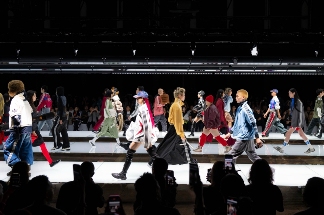 买贵不值, 阿迪达斯羽绒服竟然是代工的真相是什么?(图3)