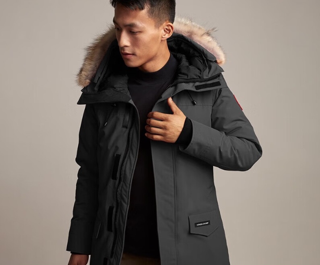 雪源生态鹅业热销羽绒服单品：高品质保暖外套搭配效果图大全