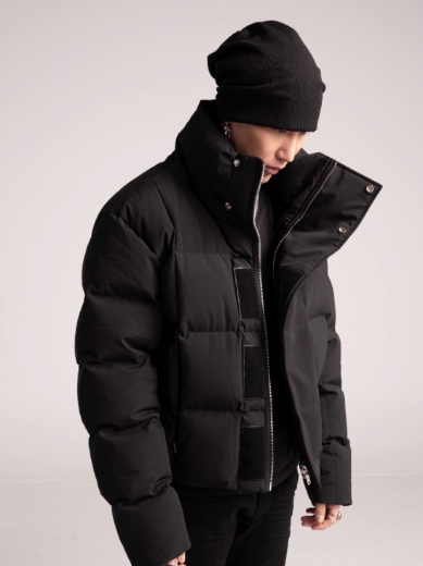 冬季新品鹅毛羽绒服解析:价格与款式趋势(图3) 冬季新品鹅毛羽绒服解析:价格与款式趋势(图3)