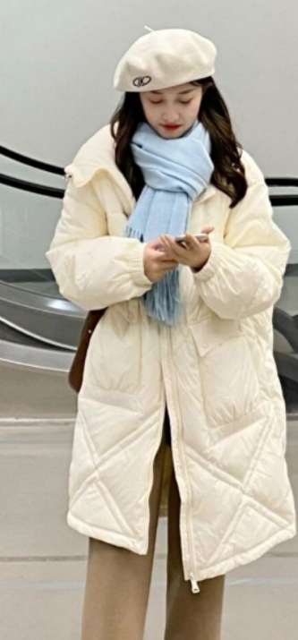 2025鹅绒羽绒服推荐：轻盈保暖的时尚之选