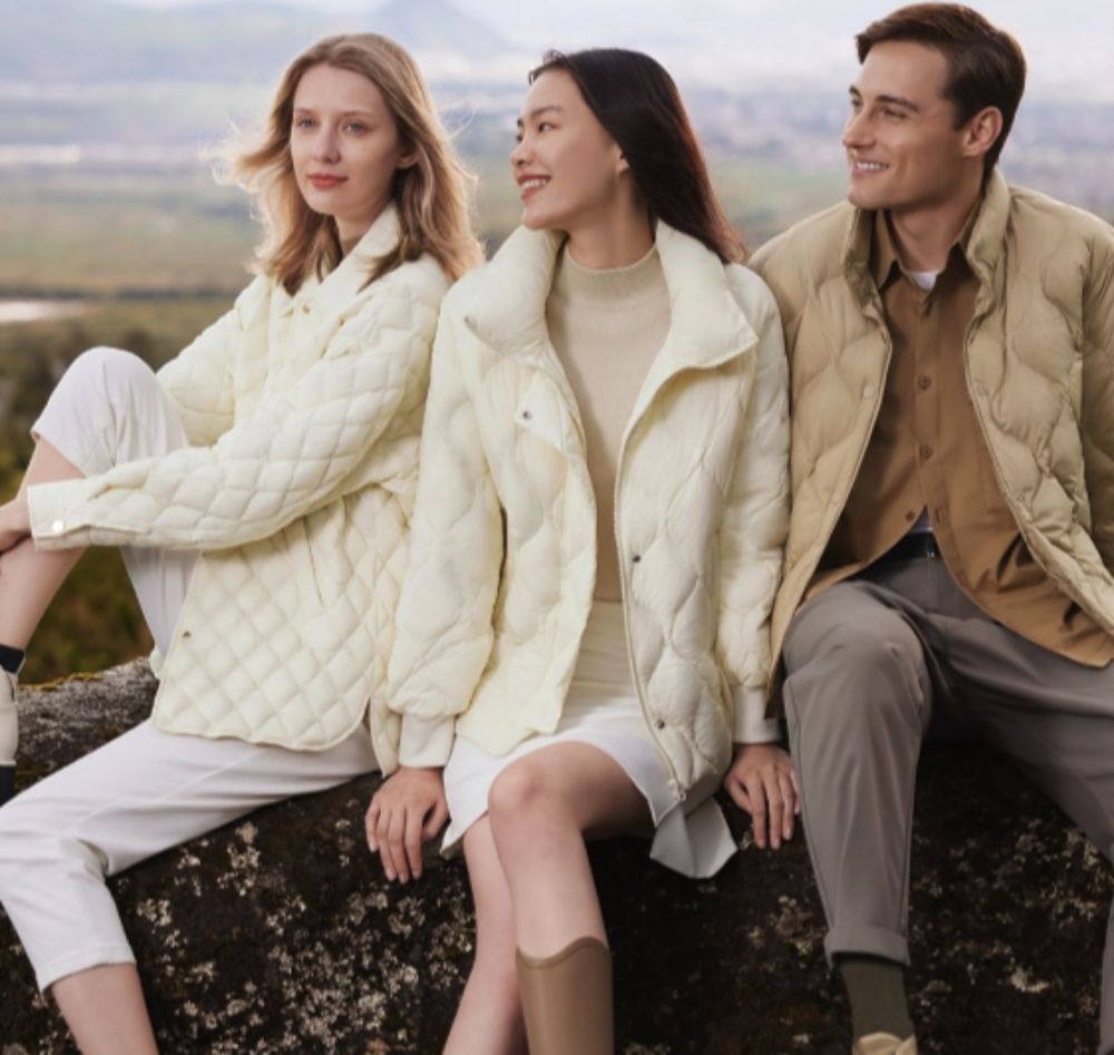 挑选鹅毛羽绒服指南：时尚资讯2023(图2)