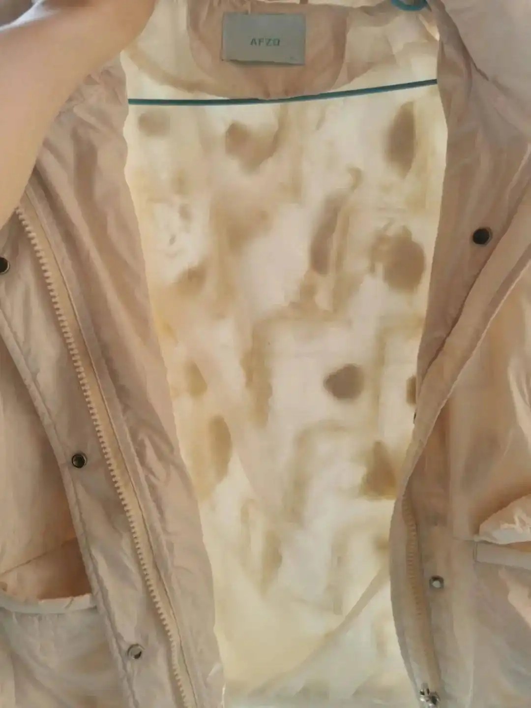 羽绒服洗了以后一坨一坨的怎么办？3个妙招轻松恢复蓬松又美观(图8)